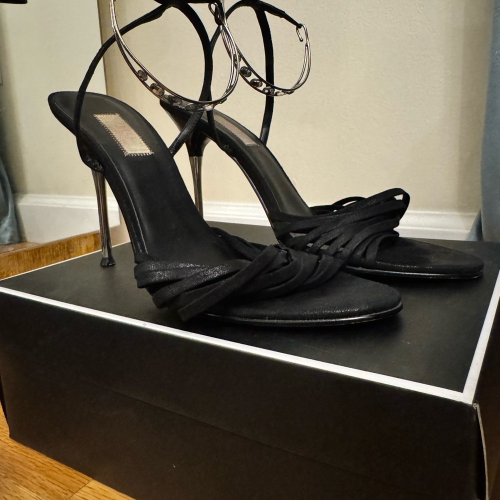 JLO Stiletto with Ankle Jewelry - Picture 2 of 5